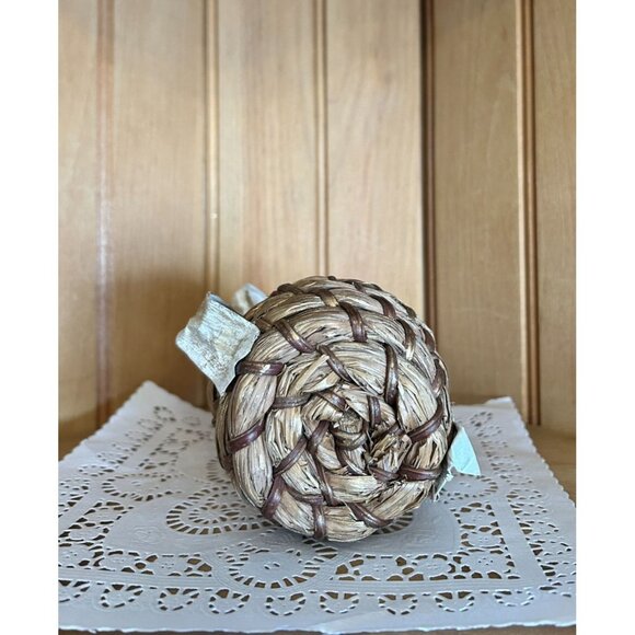 Small Woven Natural Straw Basket Handle Gold Accents White Paper Ribbon - Picture 4 of 7